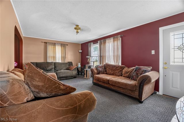 506 Adelaide Avenue SE, Warren, OH 44483