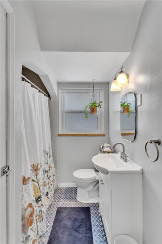 10179 Perry Hwy, Mccandless, PA 15090