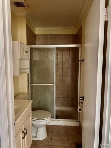 129 Carmel Woods Drive, Ellisville, MO 63021