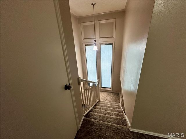 129 Carmel Woods Drive, Ellisville, MO 63021