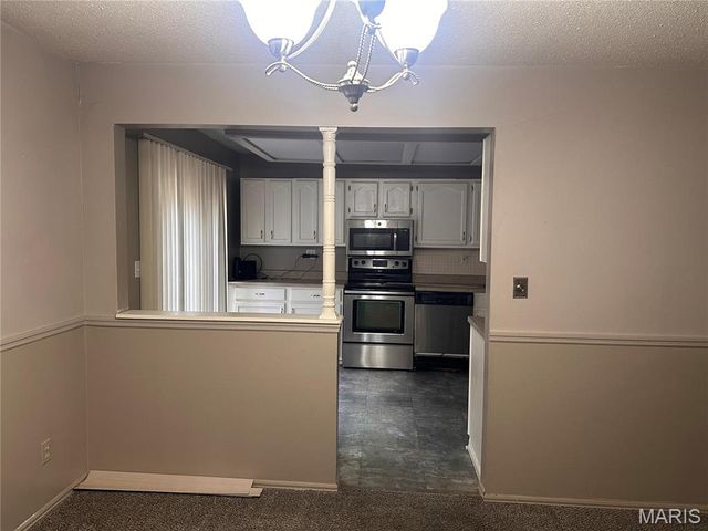129 Carmel Woods Drive, Ellisville, MO 63021