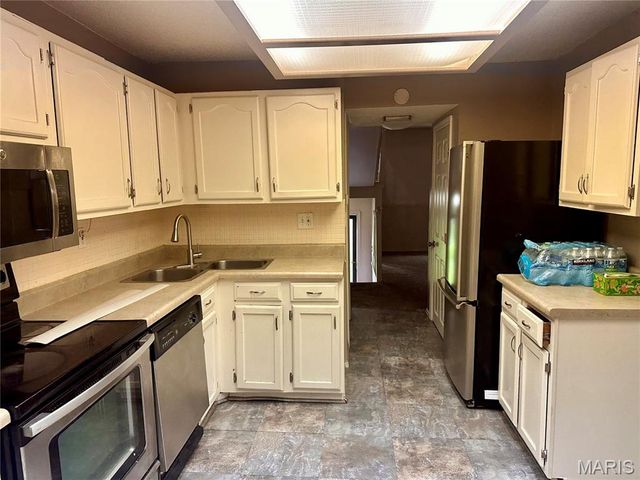 129 Carmel Woods Drive, Ellisville, MO 63021