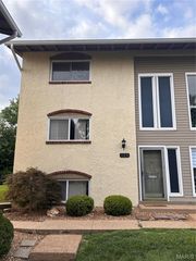 129 Carmel Woods Drive, Ellisville, MO 63021