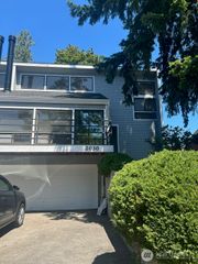 2030 S 233rd Street, Des Moines, WA 98198