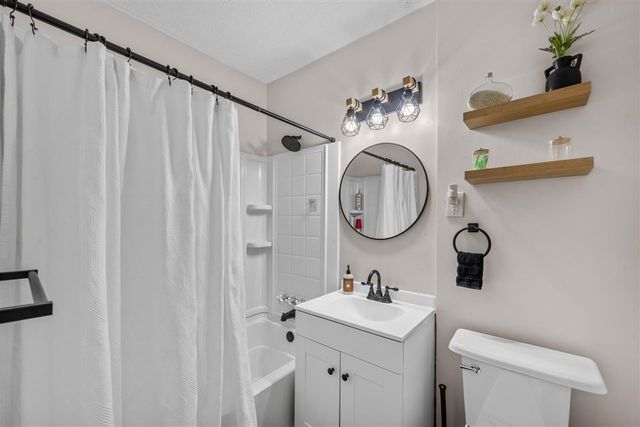 1315 NW Ash Ave, Lawton, OK 73507