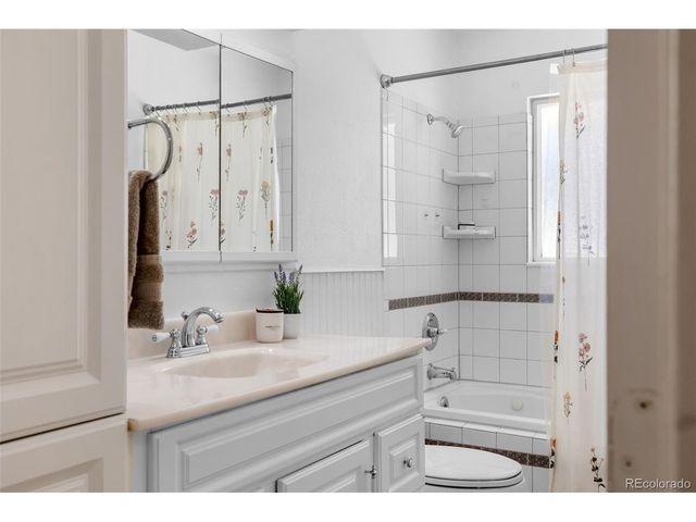 7752 Saulsbury St, Arvada, CO 80003