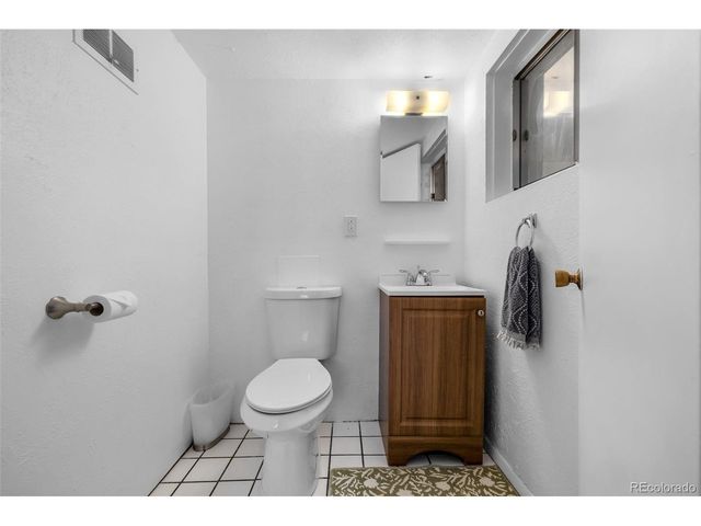 7752 Saulsbury St, Arvada, CO 80003
