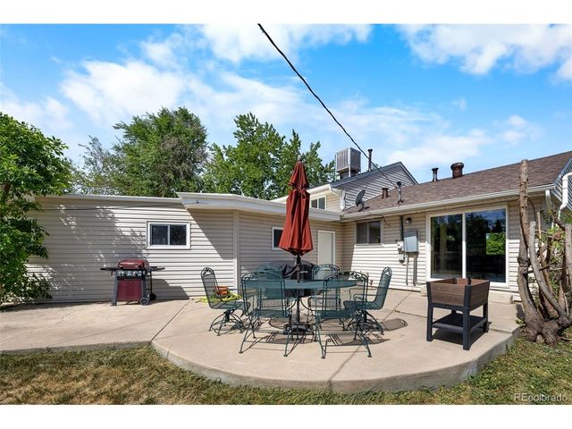 7752 Saulsbury St, Arvada, CO 80003