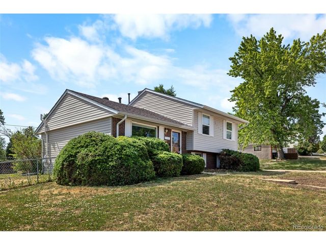 7752 Saulsbury St, Arvada, CO 80003
