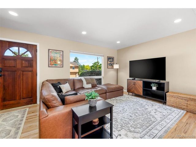7752 Saulsbury St, Arvada, CO 80003