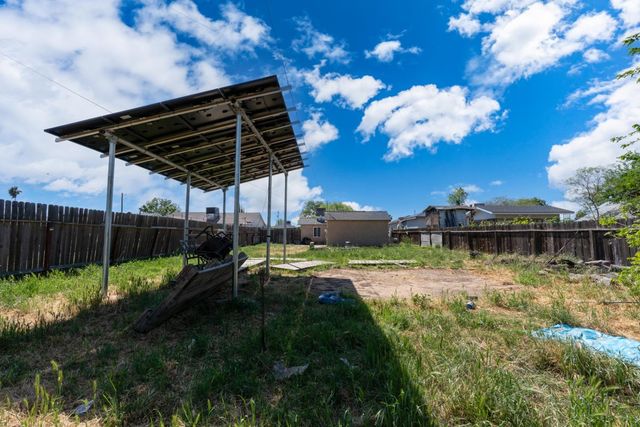 2868 Beachwood Dr, Merced, CA 95348