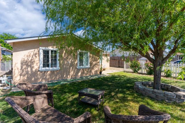 2868 Beachwood Dr, Merced, CA 95348