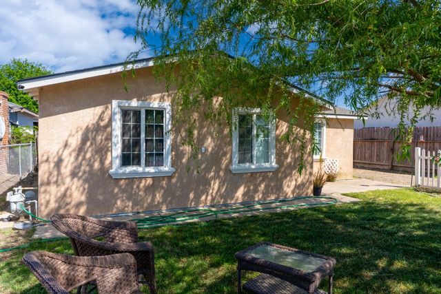 2868 Beachwood Dr, Merced, CA 95348