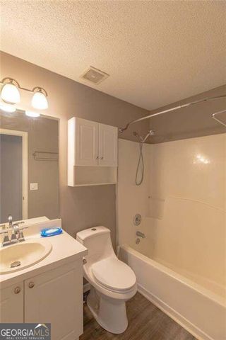2 Court Crossing, Adairsville, GA 30103