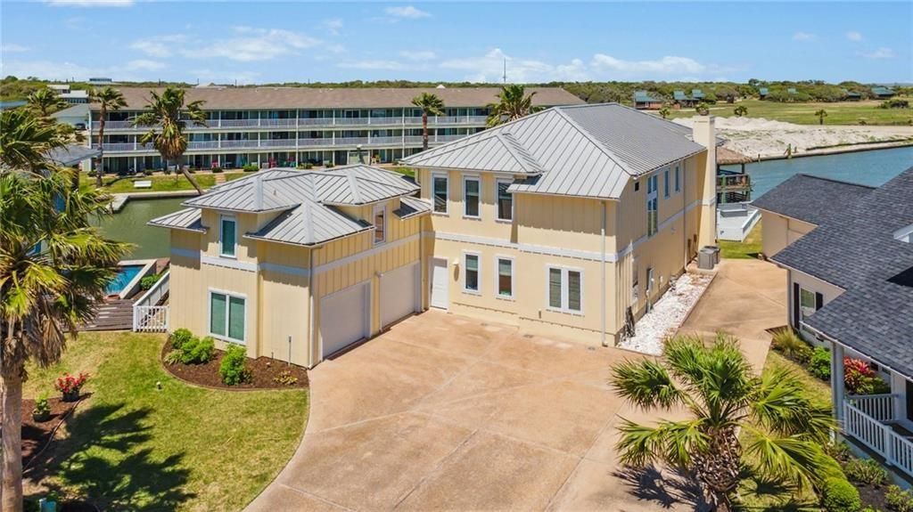 6 Sea Shell Shores Drive, Rockport, TX 78382