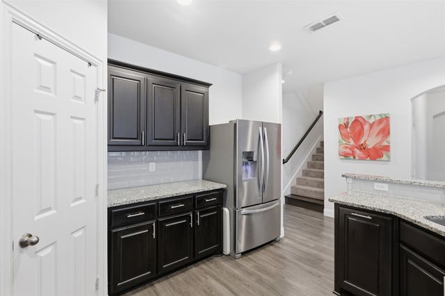 320 Hudson Court, Kennedale, TX 76060