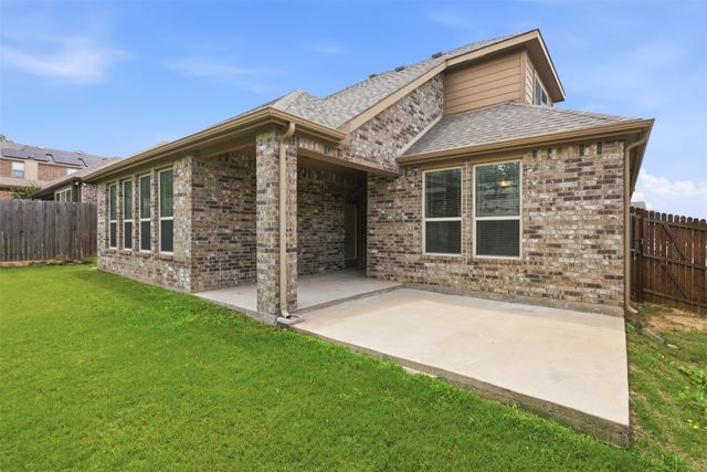 320 Hudson Court, Kennedale, TX 76060