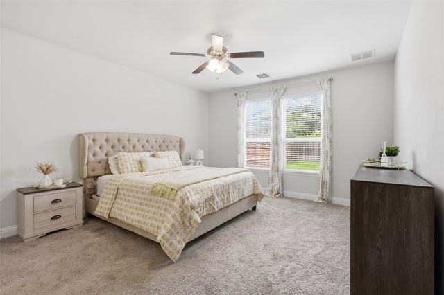 320 Hudson Court, Kennedale, TX 76060