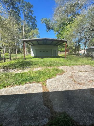 25587 White Oak Lane, Splendora, TX 77372