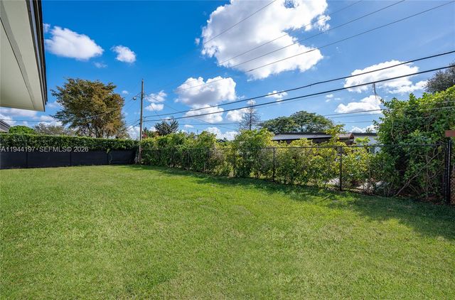 8440 SW 27th Ter, Miami, FL 33155