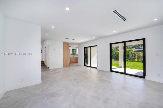 8440 SW 27th Ter, Miami, FL 33155