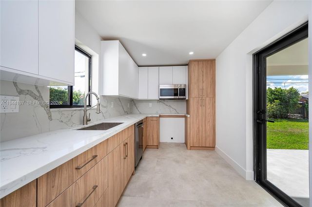 8440 SW 27th Ter, Miami, FL 33155