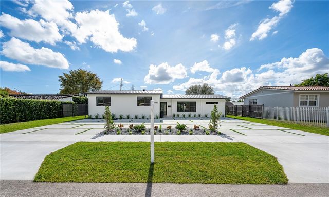 8440 SW 27th Ter, Miami, FL 33155