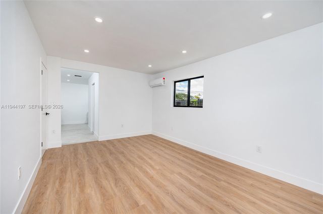 8440 SW 27th Ter, Miami, FL 33155