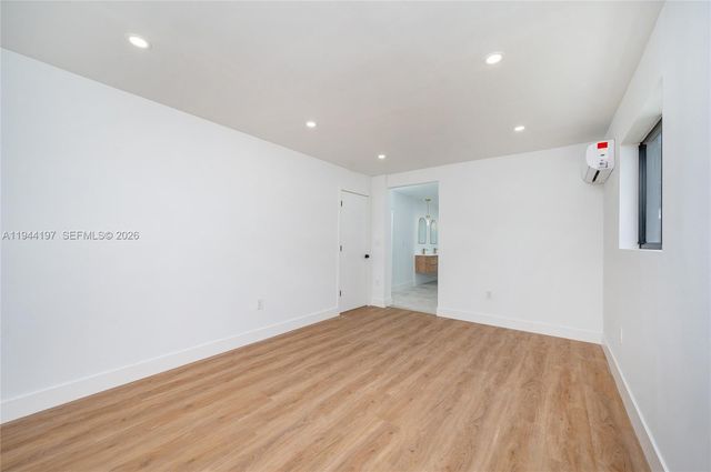 8440 SW 27th Ter, Miami, FL 33155