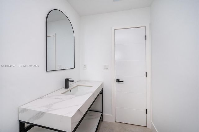 8440 SW 27th Ter, Miami, FL 33155