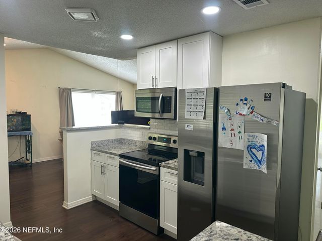 8613 BEECHFERN Lane E, Jacksonville, FL 32244