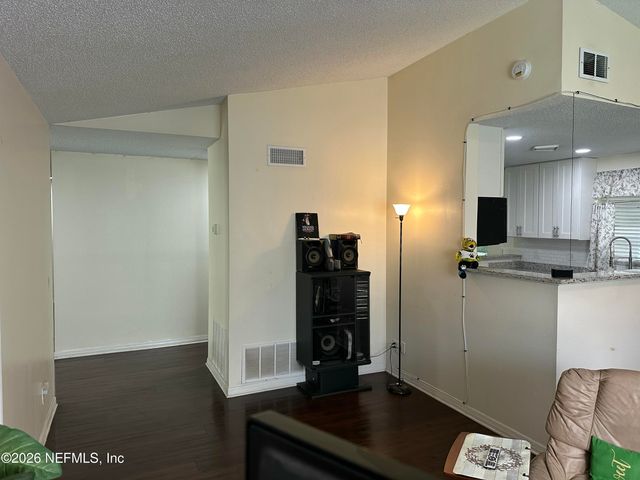 8613 BEECHFERN Lane E, Jacksonville, FL 32244