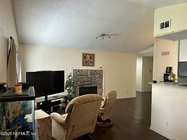8613 BEECHFERN Lane E, Jacksonville, FL 32244