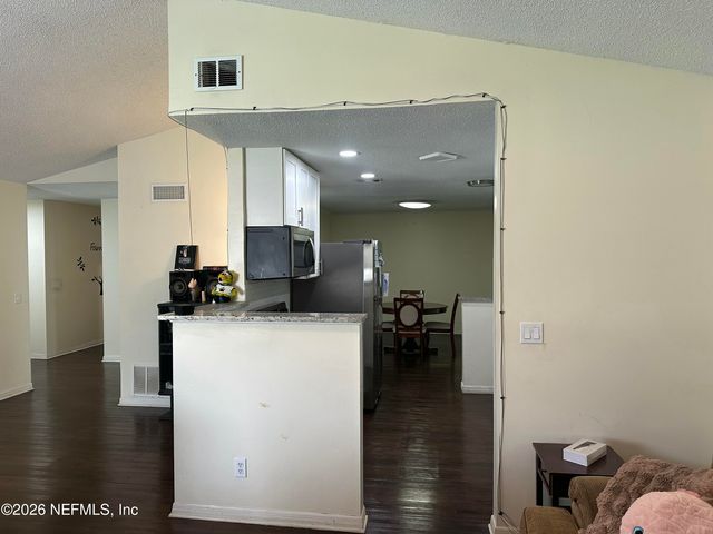 8613 BEECHFERN Lane E, Jacksonville, FL 32244