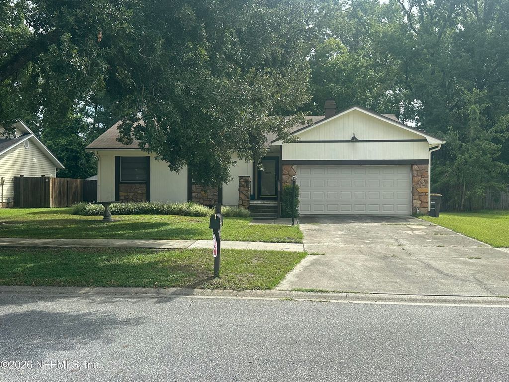 8613 BEECHFERN Lane E, Jacksonville, FL 32244