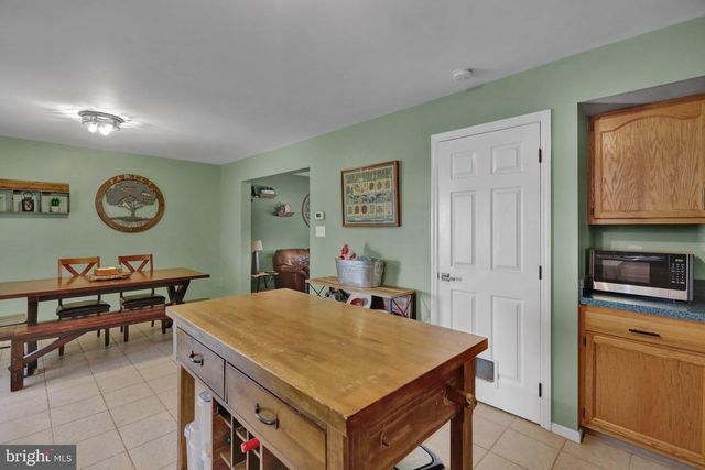 6145 POND VIEW DR, Birdsboro, PA 19508