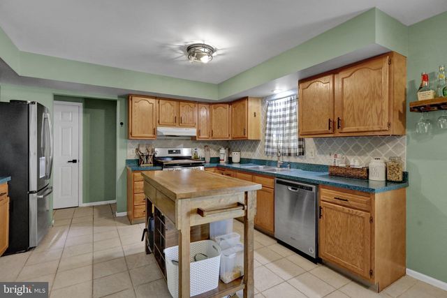 6145 POND VIEW DR, Birdsboro, PA 19508