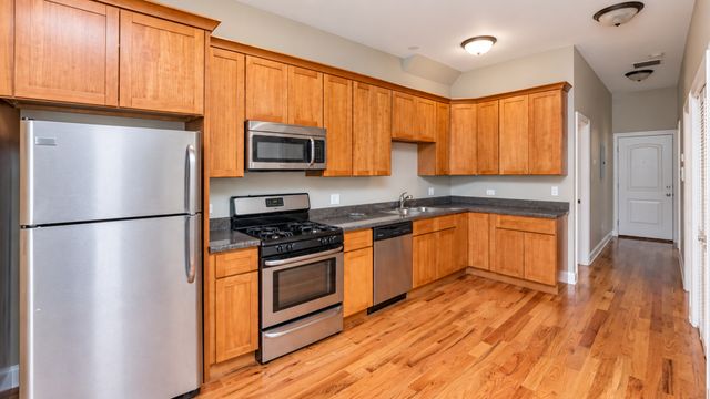 3927 N Clarendon Avenue 1F, Chicago, IL 60613