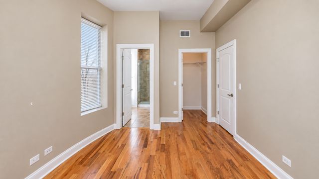3927 N Clarendon Avenue 1F, Chicago, IL 60613