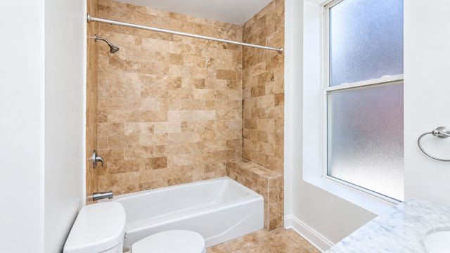 3927 N Clarendon Avenue 1F, Chicago, IL 60613