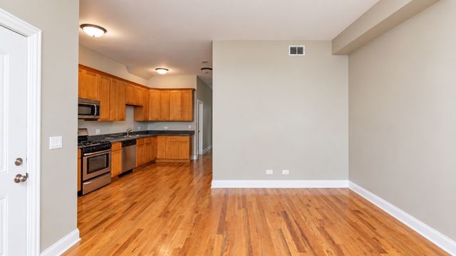 3927 N Clarendon Avenue 1F, Chicago, IL 60613