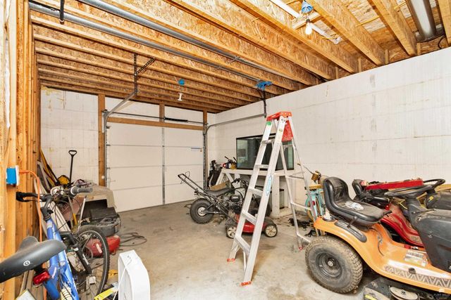 13140 Anthony Drive, St. George, KS 66535