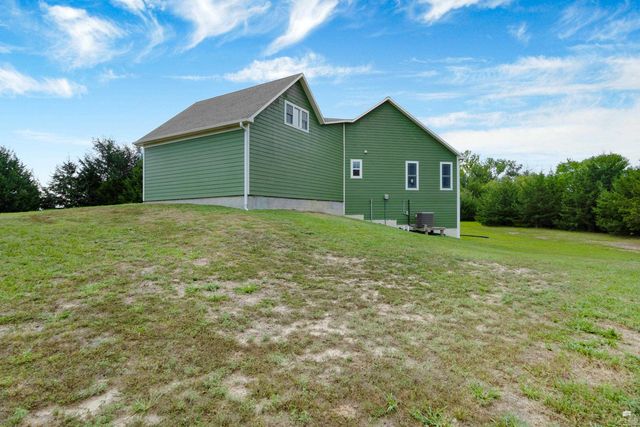13140 Anthony Drive, St. George, KS 66535