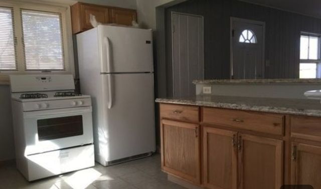 7425 Lake Street, Morton Grove, IL 60053