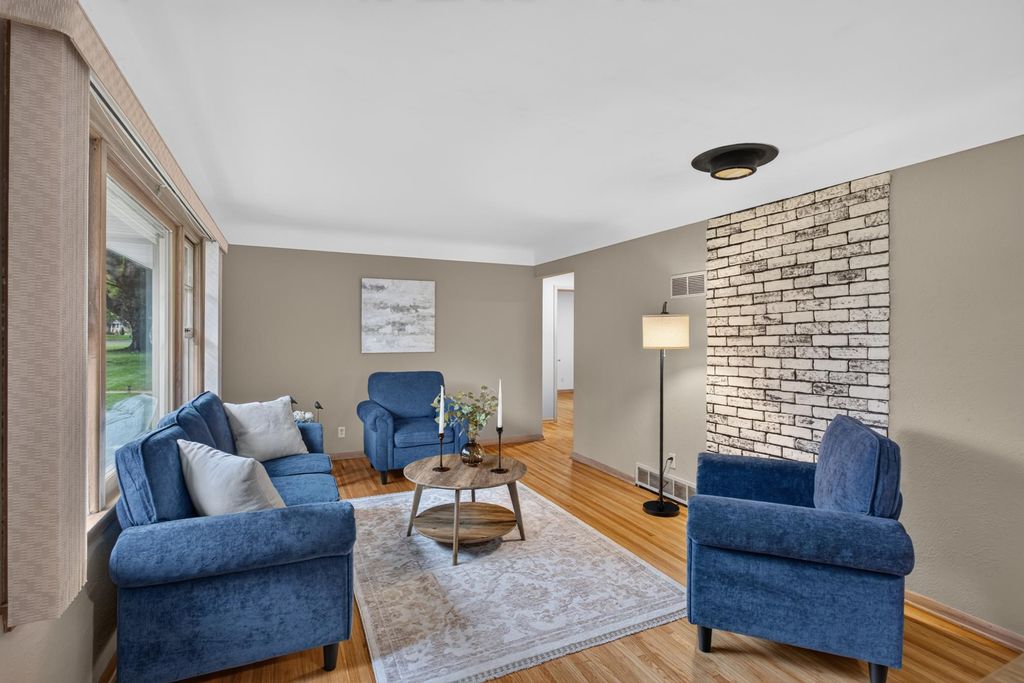 4413 Monroe Street NE, Columbia Heights, MN 55421 — photo 5