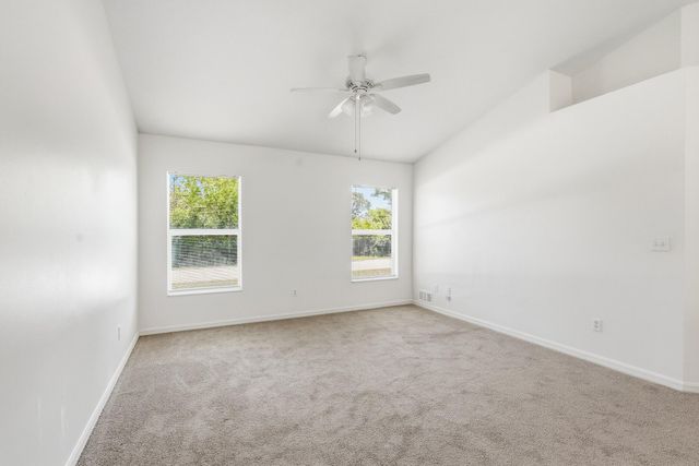 204 SW 14th St Street SW 1, Vero Beach, FL 32962