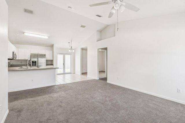 204 SW 14th St Street SW 1, Vero Beach, FL 32962