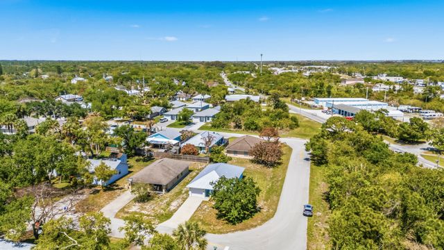 204 SW 14th St Street SW 1, Vero Beach, FL 32962