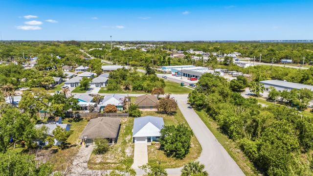 204 SW 14th St Street SW 1, Vero Beach, FL 32962
