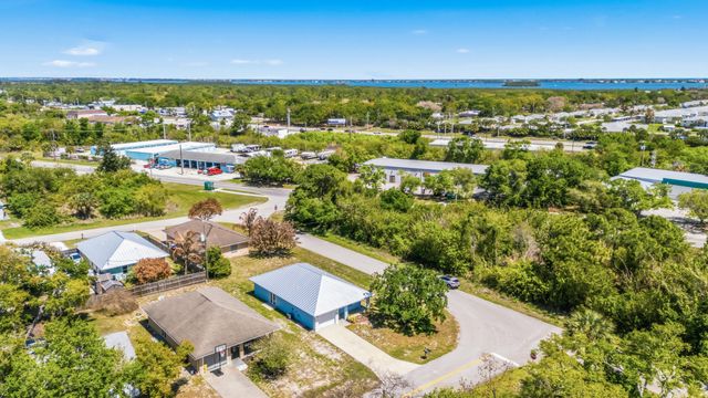 204 SW 14th St Street SW 1, Vero Beach, FL 32962